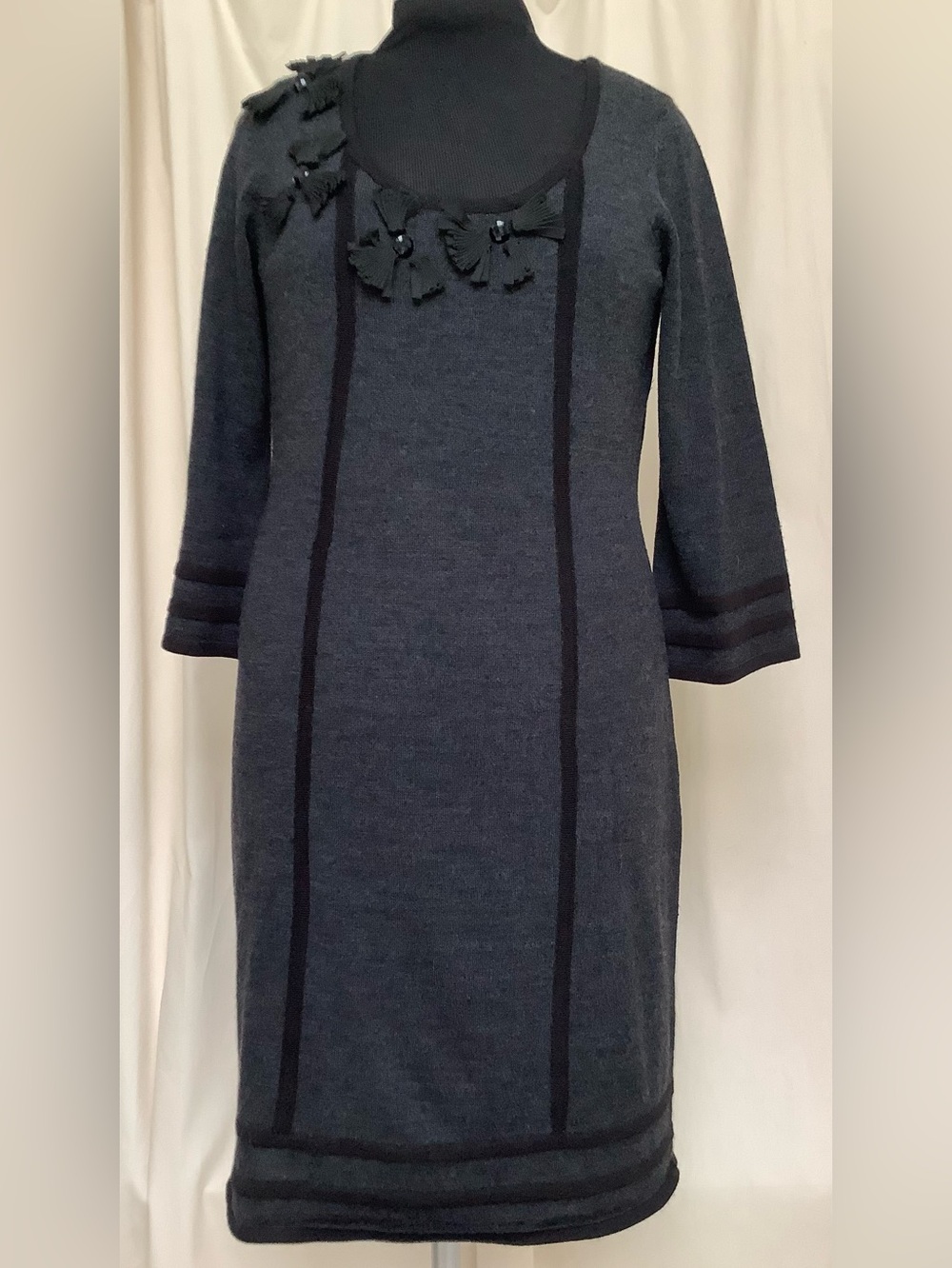 Jones New York Sweater Dress-Dark Gray with Black Floral Embellishment-Stretch-S